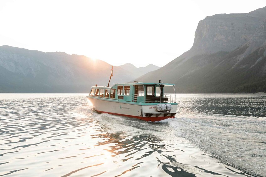 Banff: Lake Minnewanka Cruise