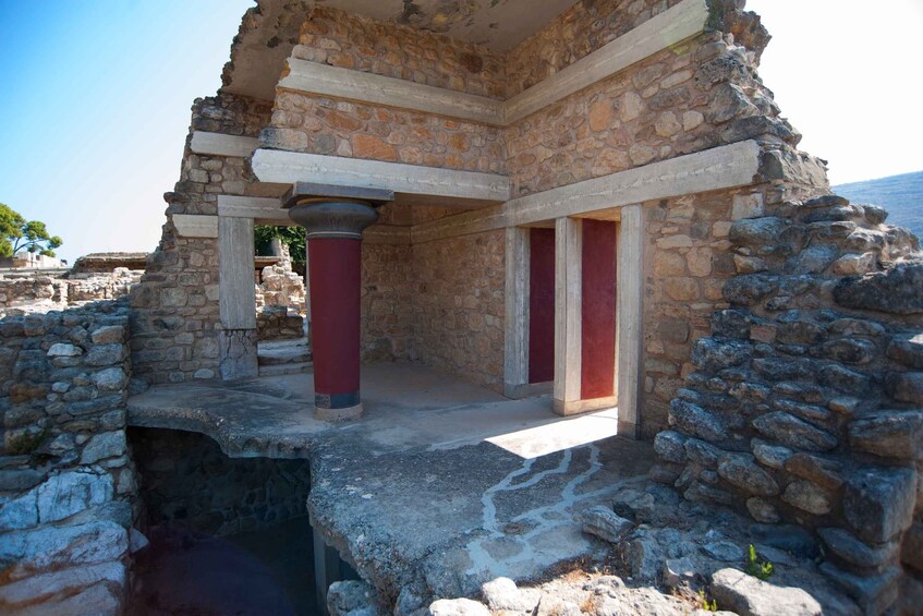 Picture 4 for Activity Crete: Knossos Palace and Museum Skip the line Guided tour