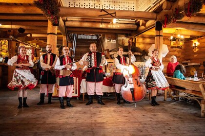 Krakow: Fuld traditionel polsk middag og folkeshow