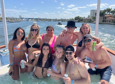 Fort Lauderdale: Hot Tub Boat Cruise through Downtown