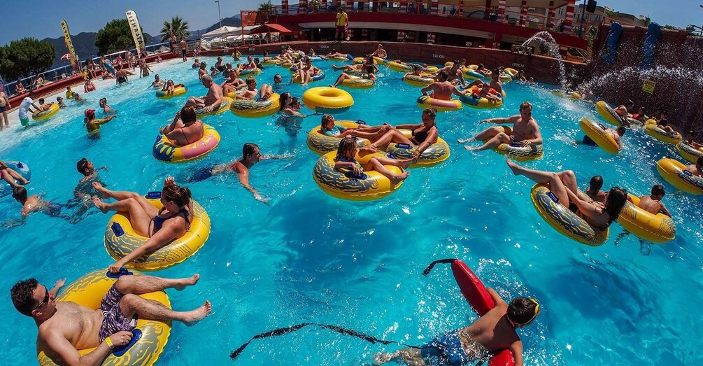 Marmaris: Atlantis Water Park Transfer and Entry Ticket