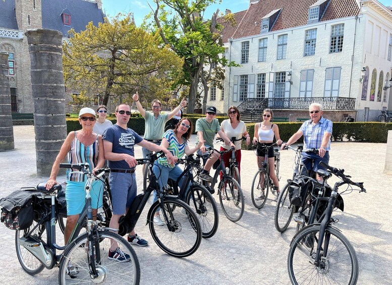 Picture 2 for Activity Bruges: City Highlights Bike Tour