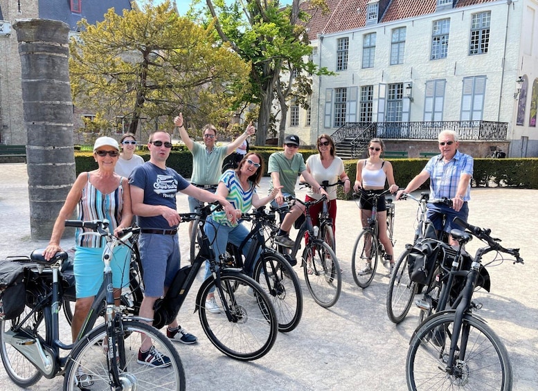 Picture 2 for Activity Bruges: City Highlights Bike Tour
