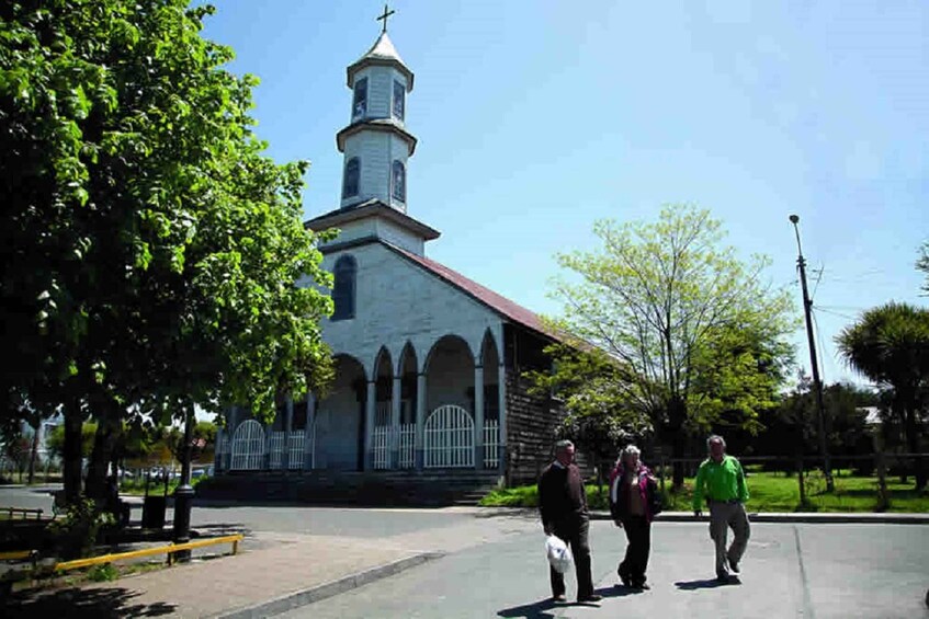 Picture 1 for Activity Chiloé Island Tour