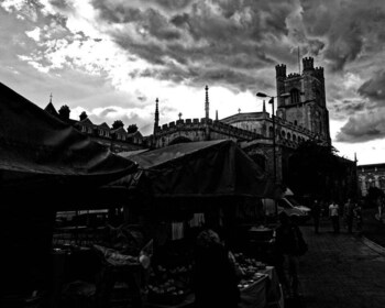 Cambridge: Ghost Tour Led by University Alumnus Guide