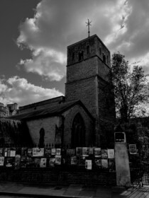 Cambridge: Ghost Tour Led by University Alumnus Guide