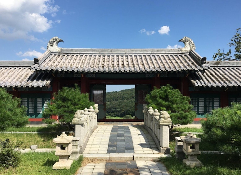Picture 12 for Activity From Seoul: Classic K-Drama Dae Jang Geum Park Tour