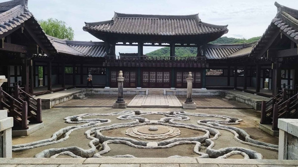 Picture 8 for Activity From Seoul: Classic K-Drama Dae Jang Geum Park Tour