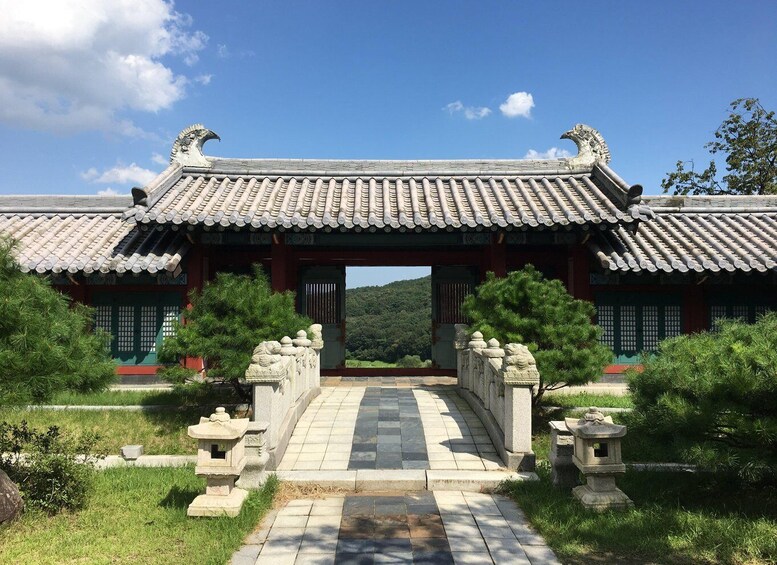 Picture 11 for Activity From Seoul: Classic K-Drama Dae Jang Geum Park Tour