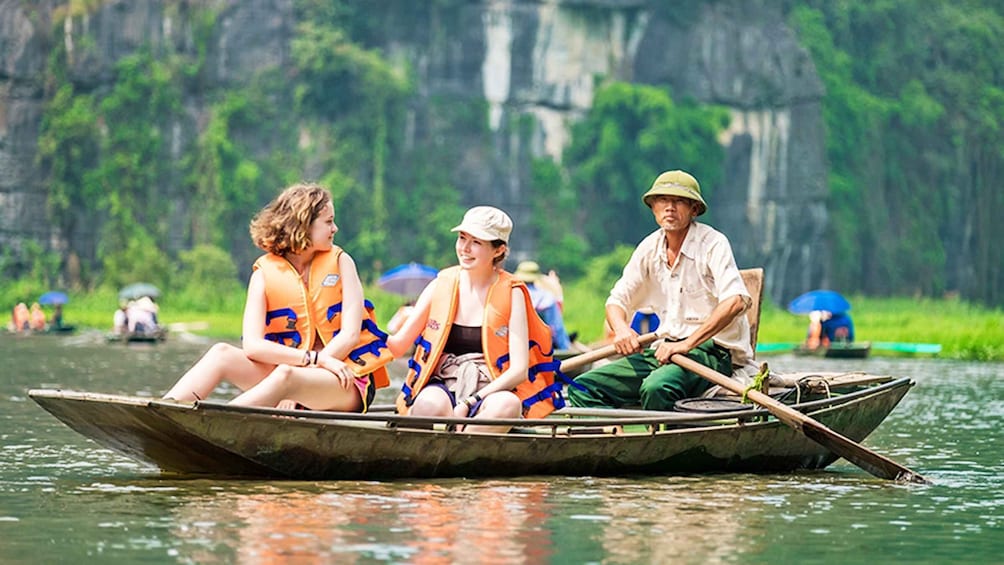 Picture 29 for Activity Bai Dinh - Trang An - Mua Cave with Lunch and Electric Car