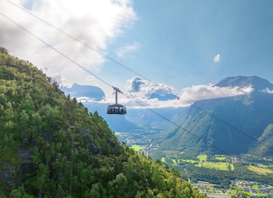 Fra Åndalsnes: Tur-retur-billetter med taubane