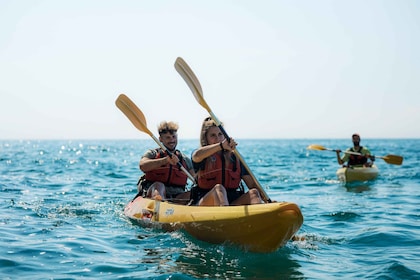 Vilanova i la Geltrú: Guided Sitges Coast 3-Hour Kayak Tour