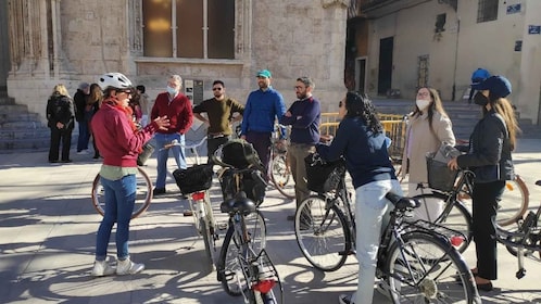 visit estadio mestalla Valencia: Highlights Bike Tour with a Guide