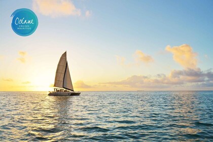 Ile aux Benitiers : Dîner-croisière privé OCÉANE au coucher du soleil