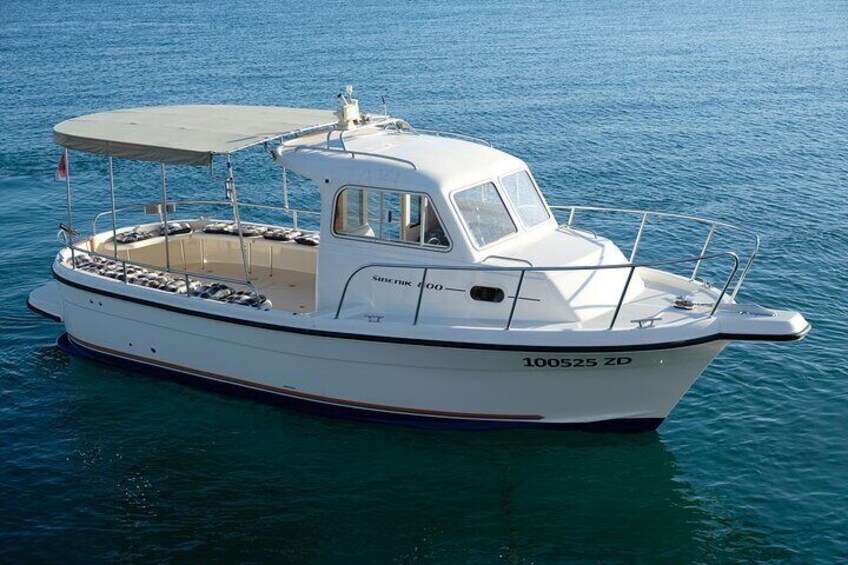 Cruising Boat