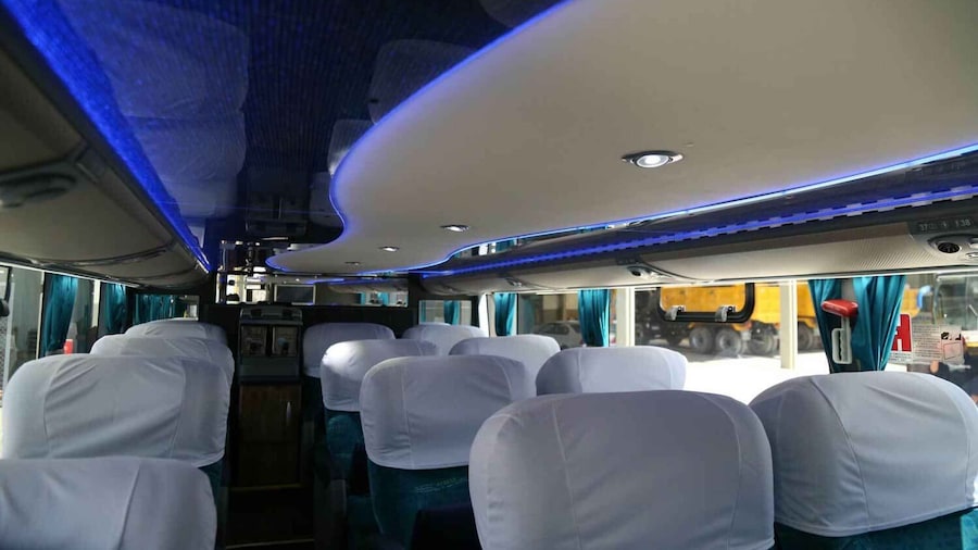 La Paz: Uyuni Salt Flats & Isla Incahuasi 5-Day Bus Tour