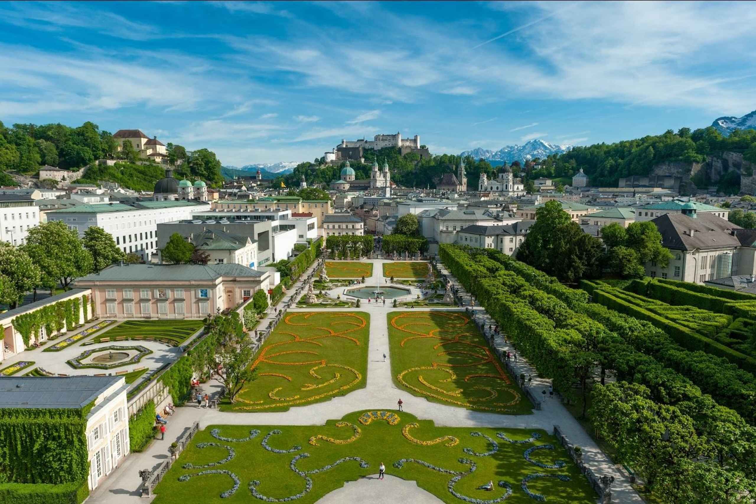 From Vienna: Salzburg and Alpine Lakes Full-Day Trip