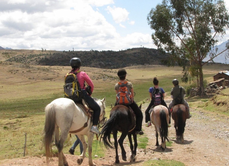 Picture 6 for Activity Cusco:Half-Day Private Tour Riding on Horseback Around Cusco