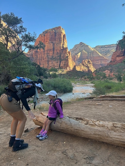 Picture 5 for Activity From Springdale: 4-hour Zion Canyon Scenic Hiking Tour