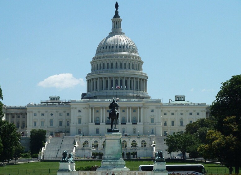 Picture 1 for Activity DC: Tour with U.S. Capitol Ground Access