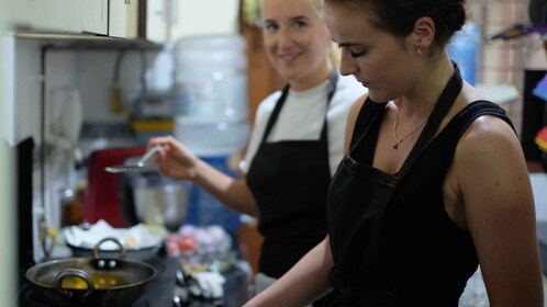 New Delhi : Cours de cuisine traditionnelle de 5 heures avec un chef local