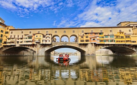 Florencia: Puente de Pontevecchio y crucero en balsa por la ciudad