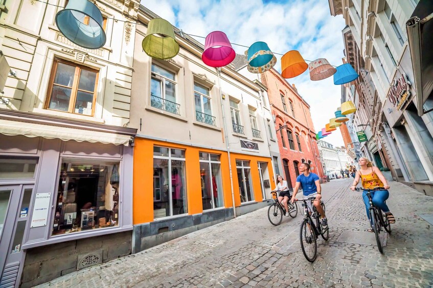 Picture 2 for Activity Mons : City Center Bike Rental for Sightseeing & Exploring