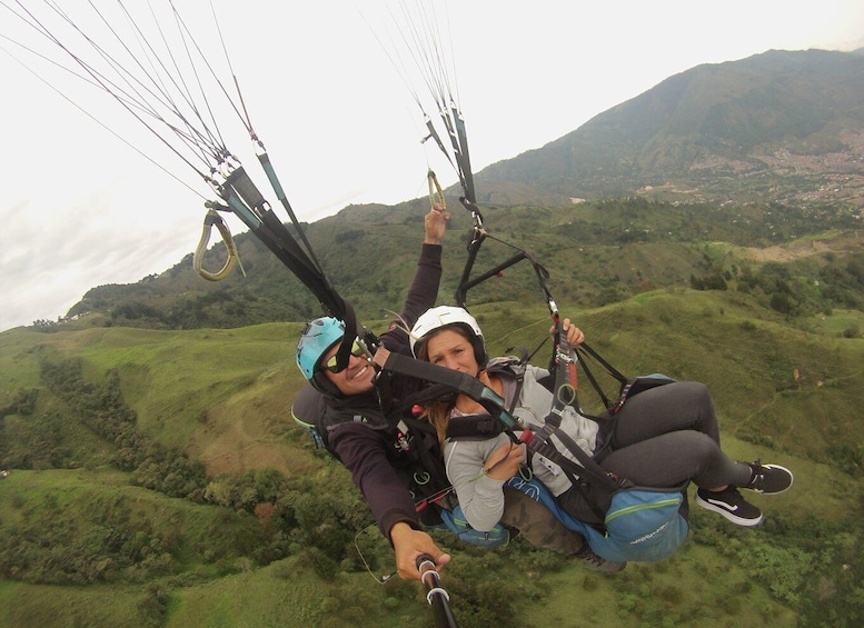 Picture 2 for Activity Medellín: Valley Paragliding Trip with Certified Pilots