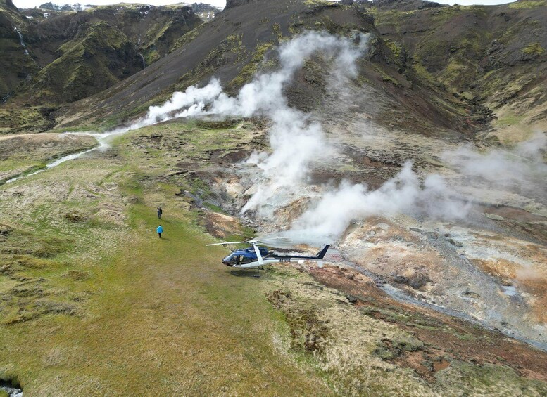 Picture 8 for Activity From Reykjavik: Fire And Ice Helicopter Tour with 2 Landings