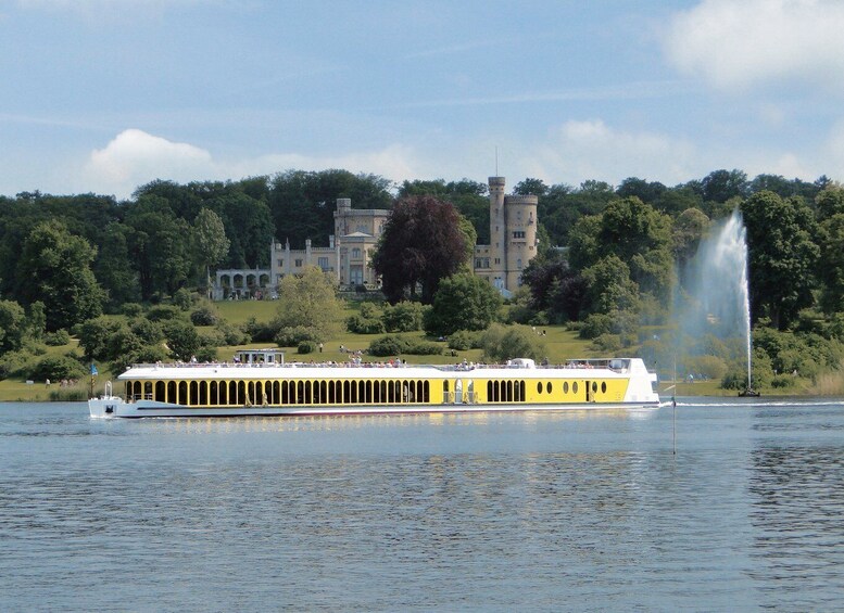 Picture 1 for Activity Potsdam: Palace Tour by Boat