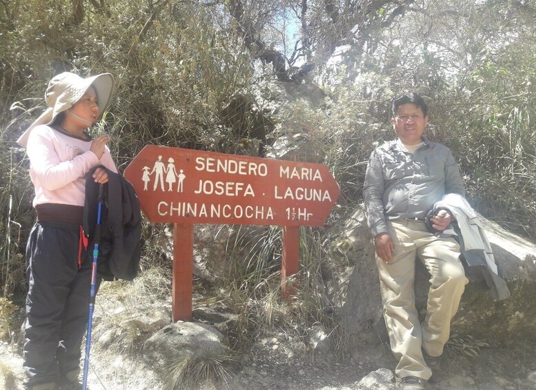 Picture 6 for Activity From Huaraz: Guided Hiking Tour of Llanganuco Lakes & Entry