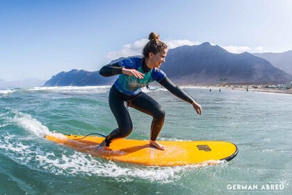 Lanzarote: clase de surf en la playa de Famara para todos los niveles