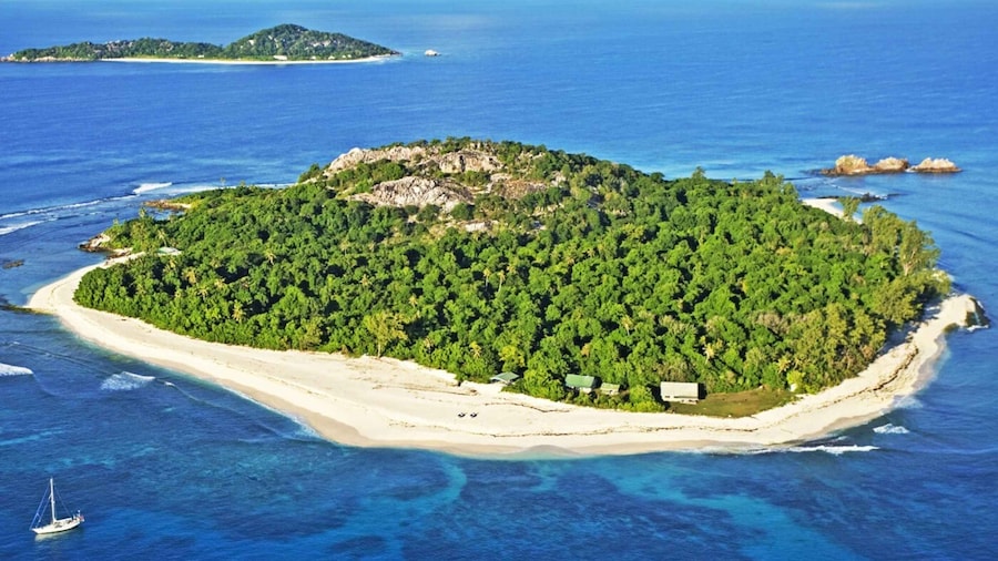 From Praslin: Cousin, Curieuse & St Pierre Islands Day Tour