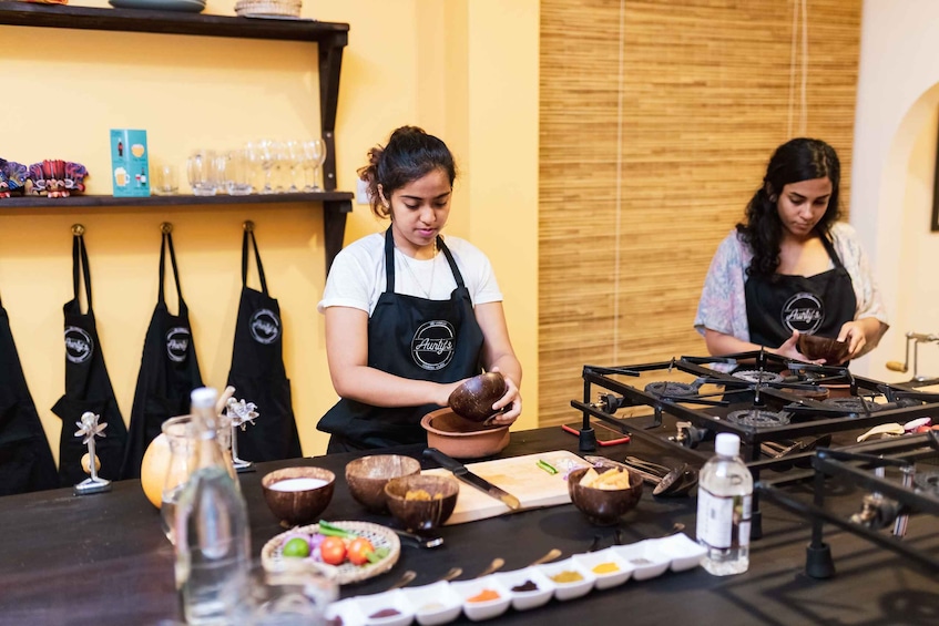 Picture 6 for Activity Colombo: Sri Lankan Cooking Class with a Chef