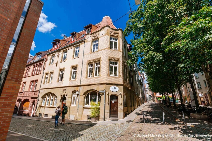 Stuttgart: Bean District Walking Tour with Swabian Food