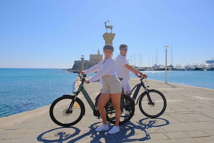 ロードス個人カメラマンと行くレトロなeBikeハイライトツアー
