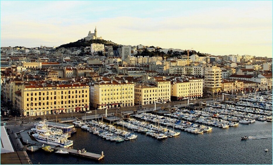 Picture 4 for Activity Marseille: Private City Center Walking Tour with Cruise