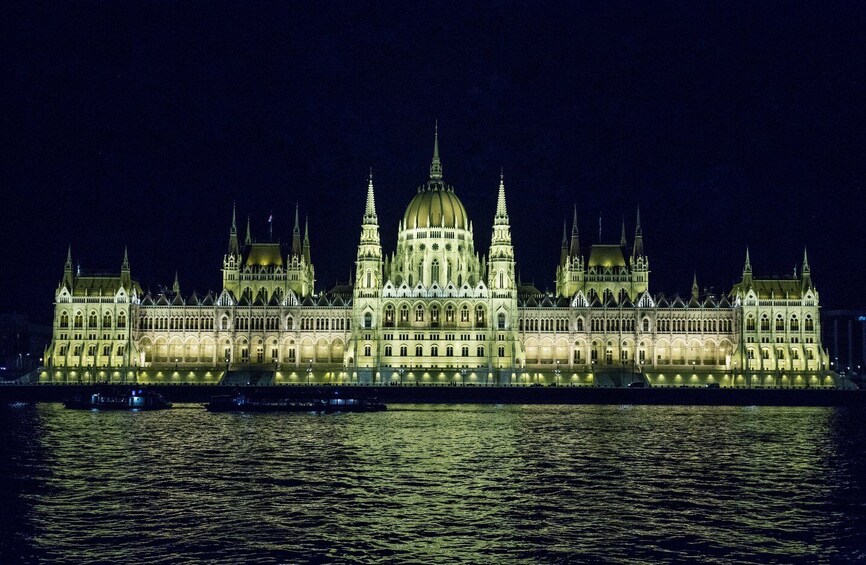 Picture 10 for Activity Budapest: Night Walking Tour with Danube River Cruise