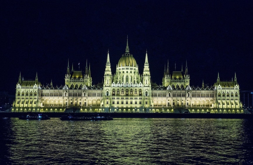 Picture 10 for Activity Budapest: Night Walking Tour with Danube River Cruise