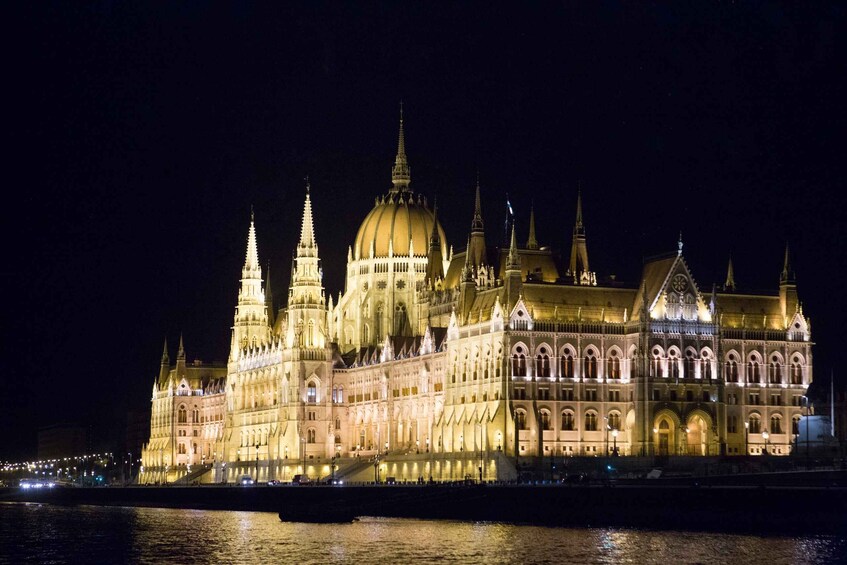 Picture 11 for Activity Budapest: Night Walking Tour with Danube River Cruise