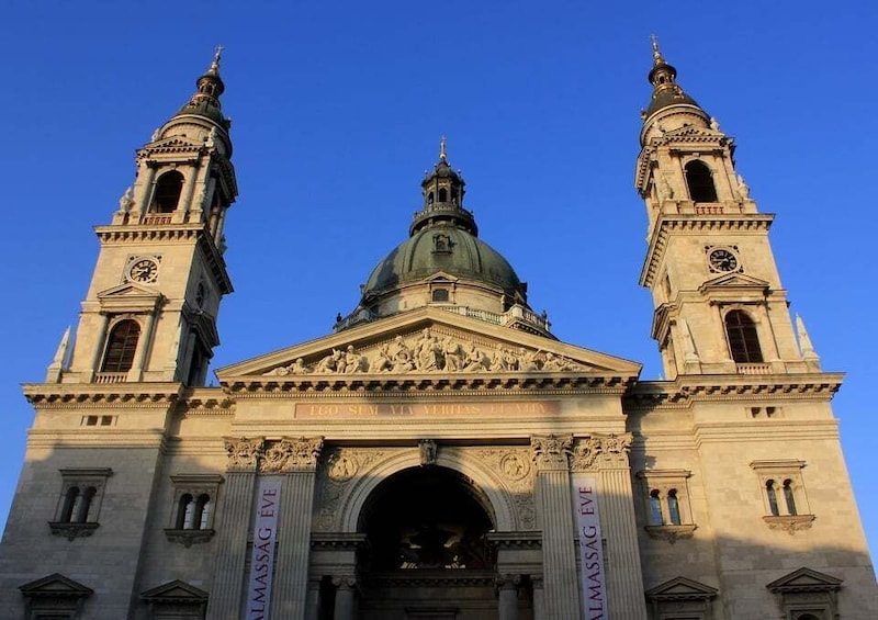 Picture 2 for Activity Budapest: Night Walking Tour with Danube River Cruise