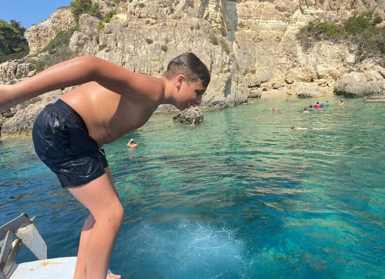 Picture 6 for Activity Messinia, Greece: Boat ride tour in Navarino Bay & Lunch