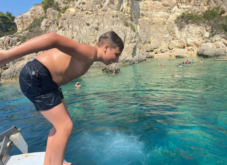 Picture 6 for Activity Messinia, Greece: Boat ride tour in Navarino Bay & Lunch