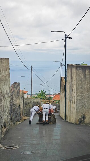 Picture 2 for Activity Funchal: Monte and Old Town Tour by Tuk-Tuk