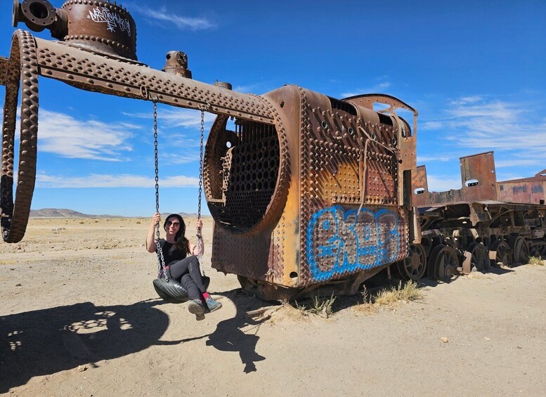 Picture 4 for Activity Uyuni: Isla Incahuasi & Uyuni Salt Flats Full-Day Jeep Tour