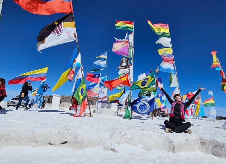 Picture 3 for Activity Uyuni: Isla Incahuasi & Uyuni Salt Flats Full-Day Jeep Tour