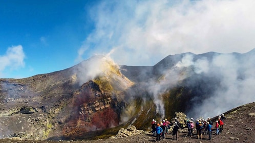 Etna: Summit Crater Trek köysiradalla ja 4x4-vaihtoehdolla