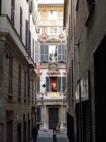Opastettu kierros Rolli-palatseissa Unescon alueella, Genova