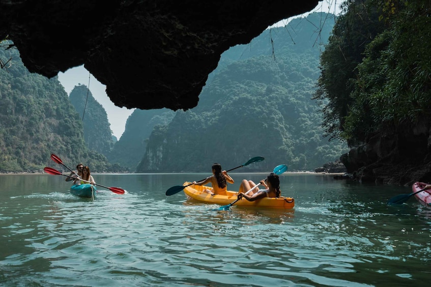 Picture 2 for Activity Hanoi: Transportation to/from Cat Ba