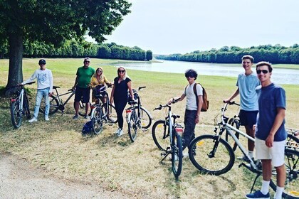Entrée et visite du domaine de Versailles en golfcart et vélo avec déjeuner